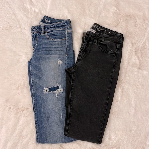 Two pairs of American Eagle Jeans - Picture 1 of 3